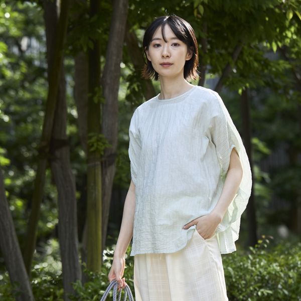 Kilka/汗をかいてもはりつかない、速乾サークルブラウス -シボ感のある