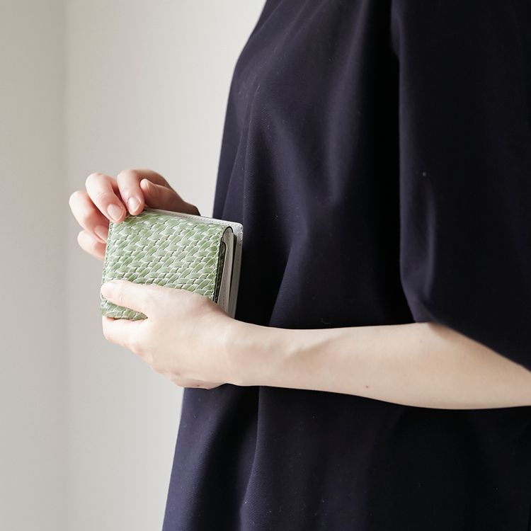 Neutral Gray/アイリス 三つ折り財布