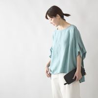 Kilka/涼しくて袖口から下着が見えにくいオーバーブラウス