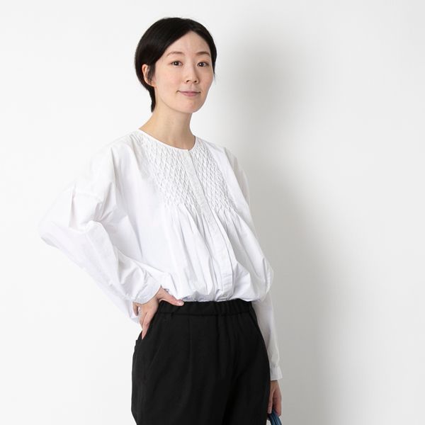 Fanaka/ハンドスモッキングブラウス