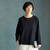 Kilka/洗えてシワになりにくい着やせブラウス