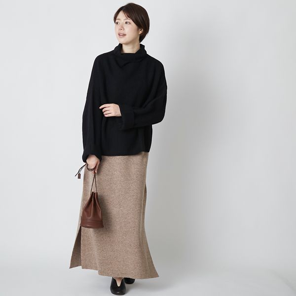 TANG. /ラムウールスカート