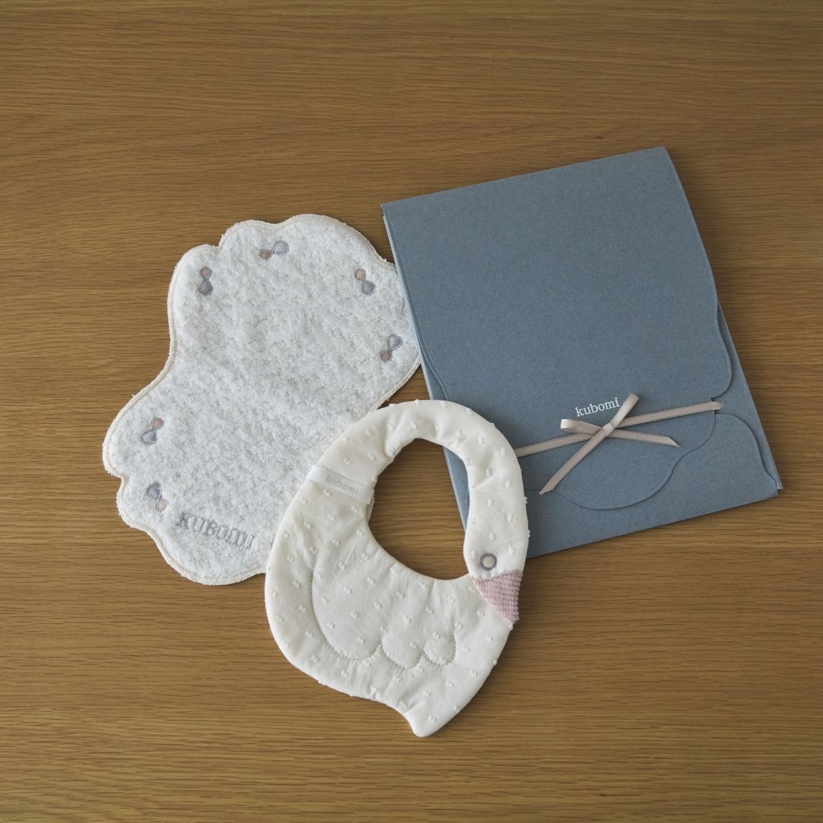 kubomi/あひるのスタイ刺繍タオルセット ギフトボックス付き