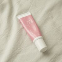 絹屋/美容師さんの声から生まれた薬用保湿ハンド＆ネイルクリーム