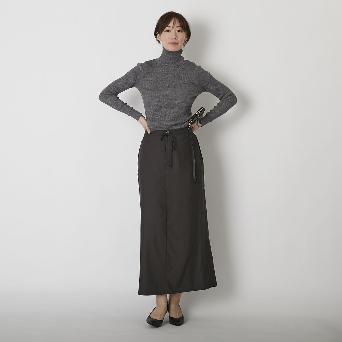 DRESS HERSELF/肌シルクロングスカート