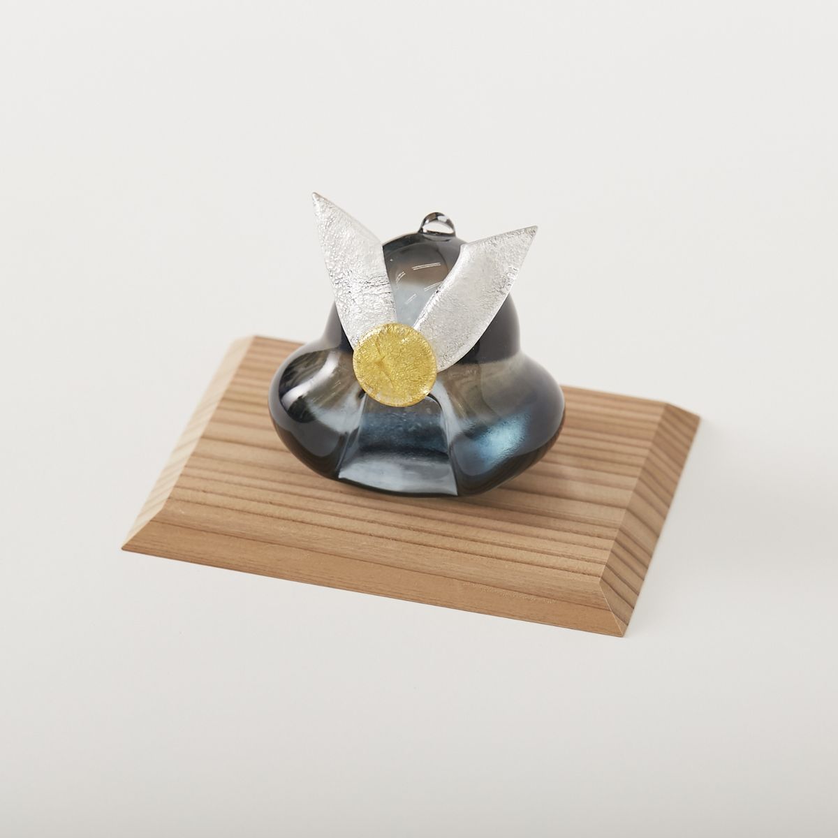 兜のオブジェ 杉台 グレー