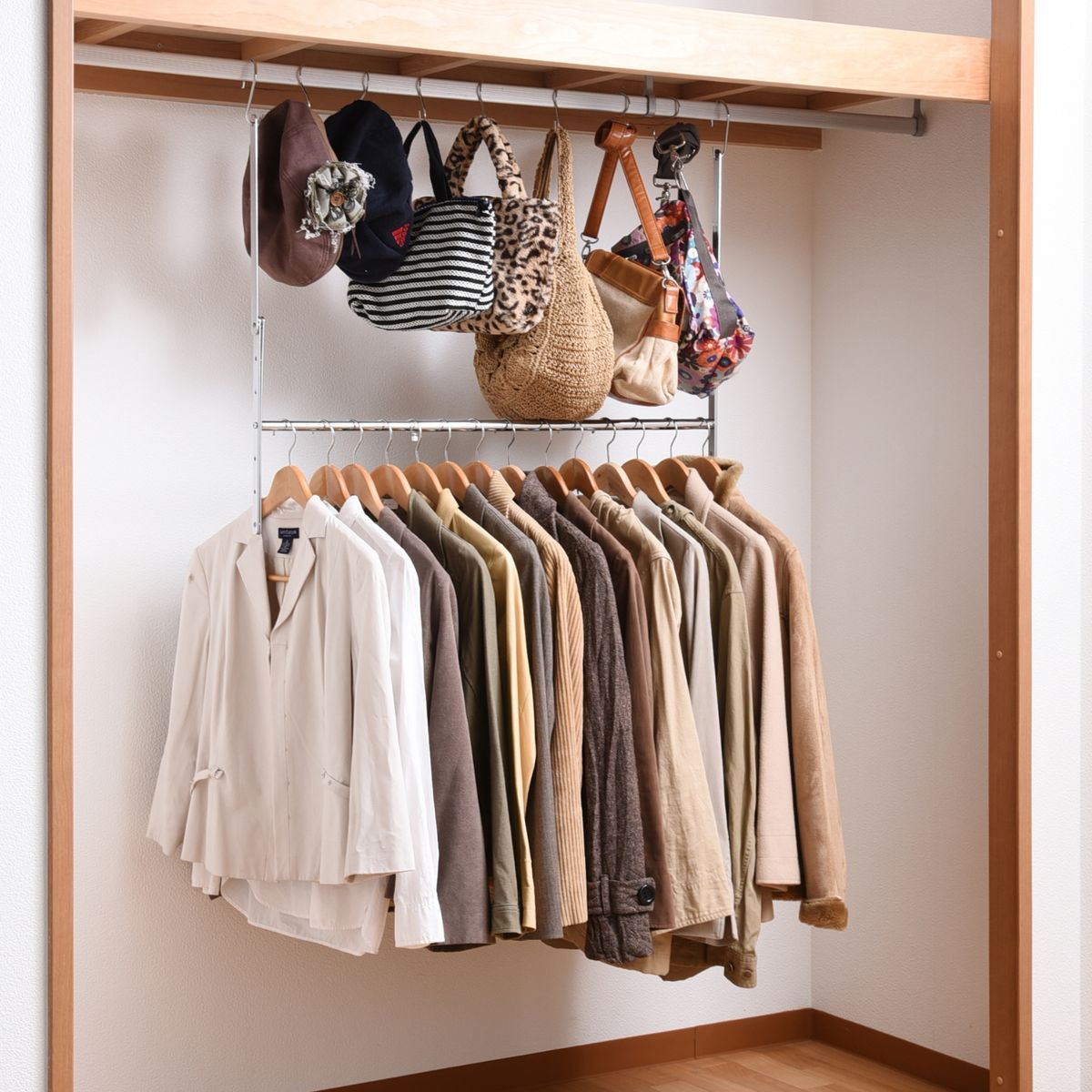 伸縮式収納アップブランコハンガー 63-107.5cm