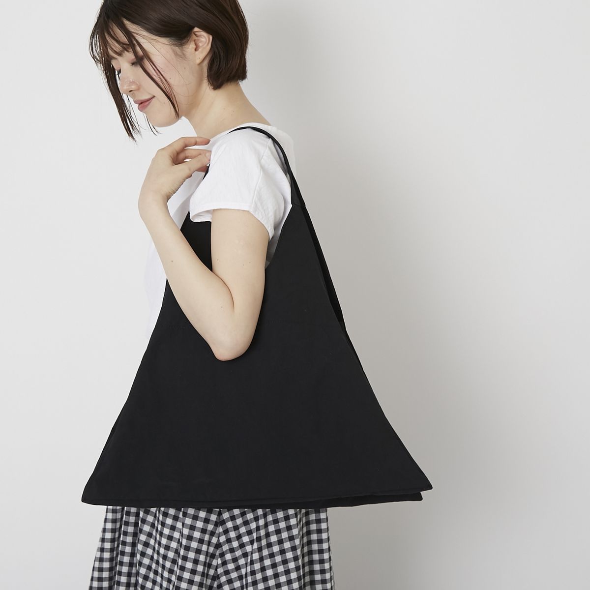 MAISON CANVVAS/3部屋のトートバッグ