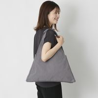 MAISON CANVVAS/3部屋のトートバッグ