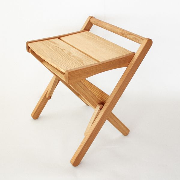 OAK VILLAGE/折りたたみスツール -いつも必要に応えてくれる無垢材の