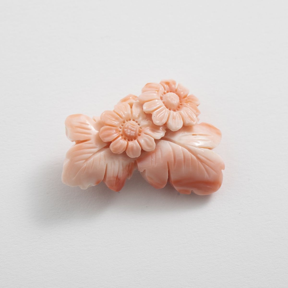 高知の珊瑚ブローチ大　小菊A