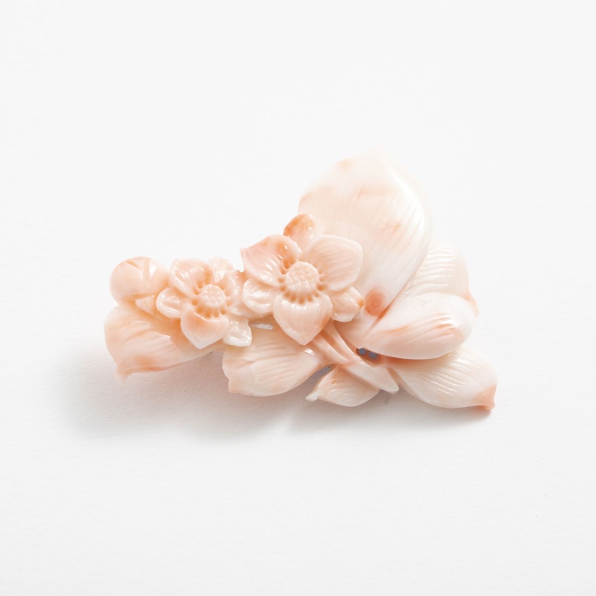 高知の珊瑚ブローチ小　椿A