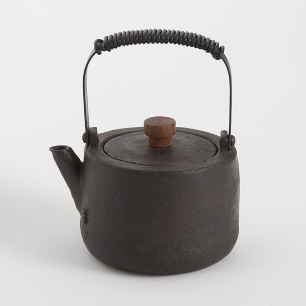 toki no niwa/寸胴鉄瓶 革巻 -持ち手が熱くならない、お湯をまろやかに