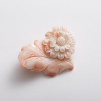 高知の珊瑚ブローチ大　スプレー菊A