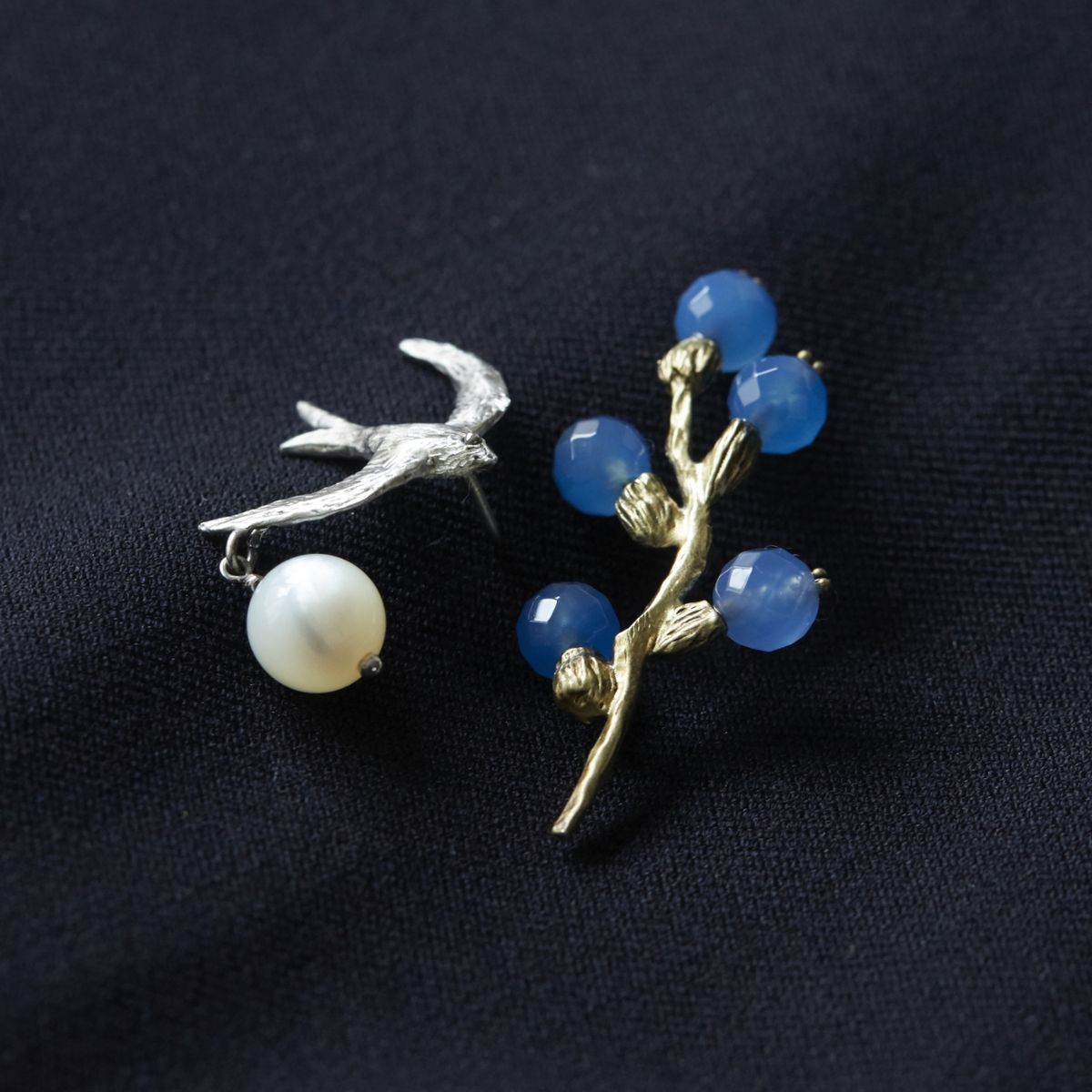 sasakihitomi/ピンブローチ2個セット　つばめと小枝