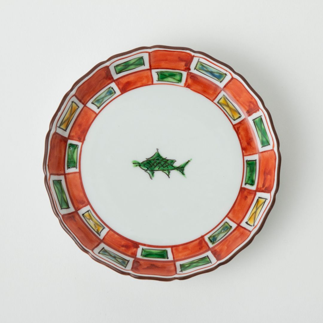 与山窯 桔梗渕4.5寸皿 色絵市松魚文 -ハレの日の席を彩り豊かに演出 与山窯 桔梗渕4.5寸皿 色絵市松魚文 -ハレの日の席を彩り豊かに演出