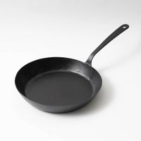 basislab/鍛冶屋の定番鉄フライパン L