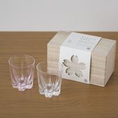 100 percent/SAKURASAKU Sake 紅白