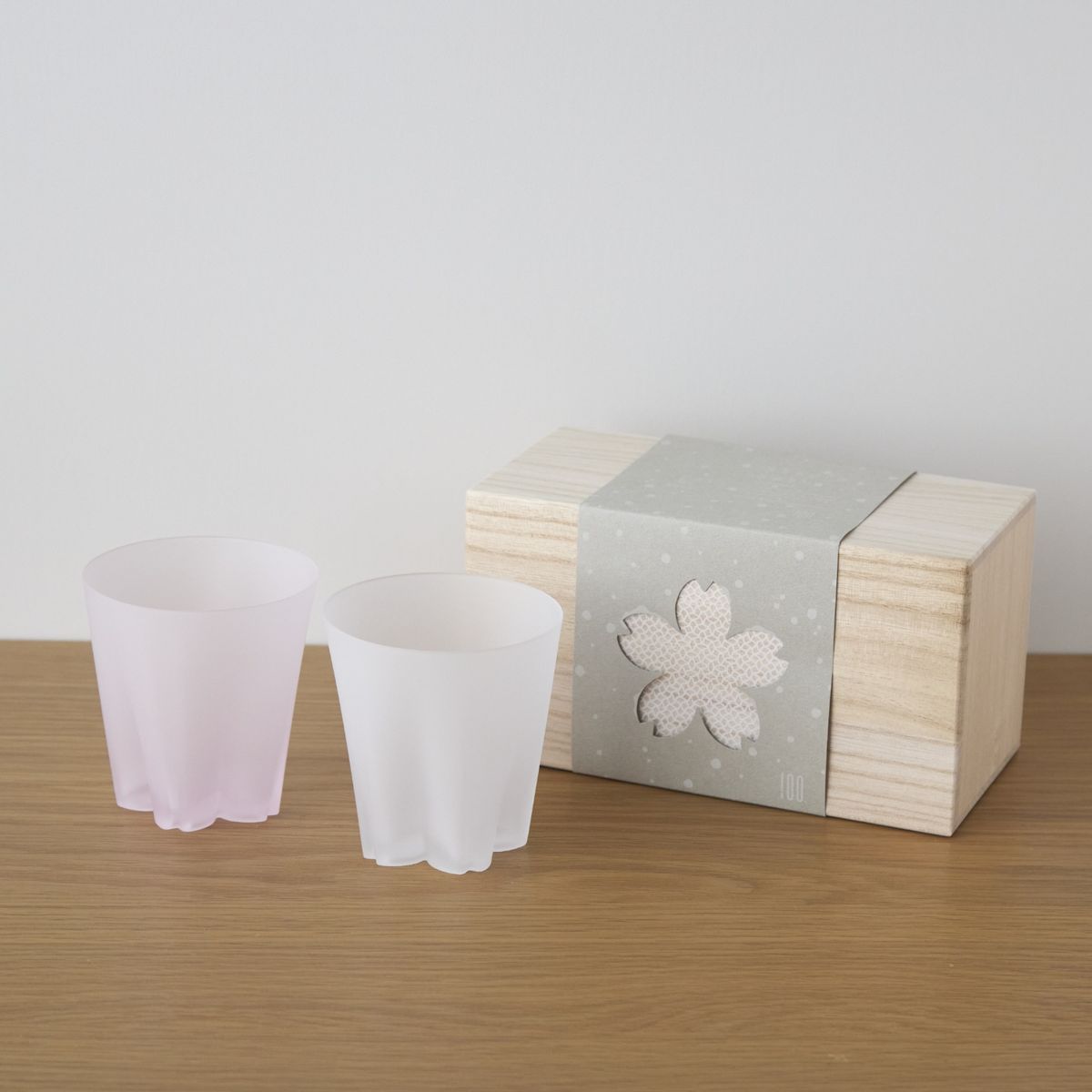 100 percent/SAKURASAKU 雪桜 Rock 紅白