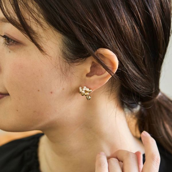 Ouca/淡水パール×メタルパーツのMIXイヤリング