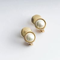 Ouca/カボッション貝パール×GDプレートイヤリング