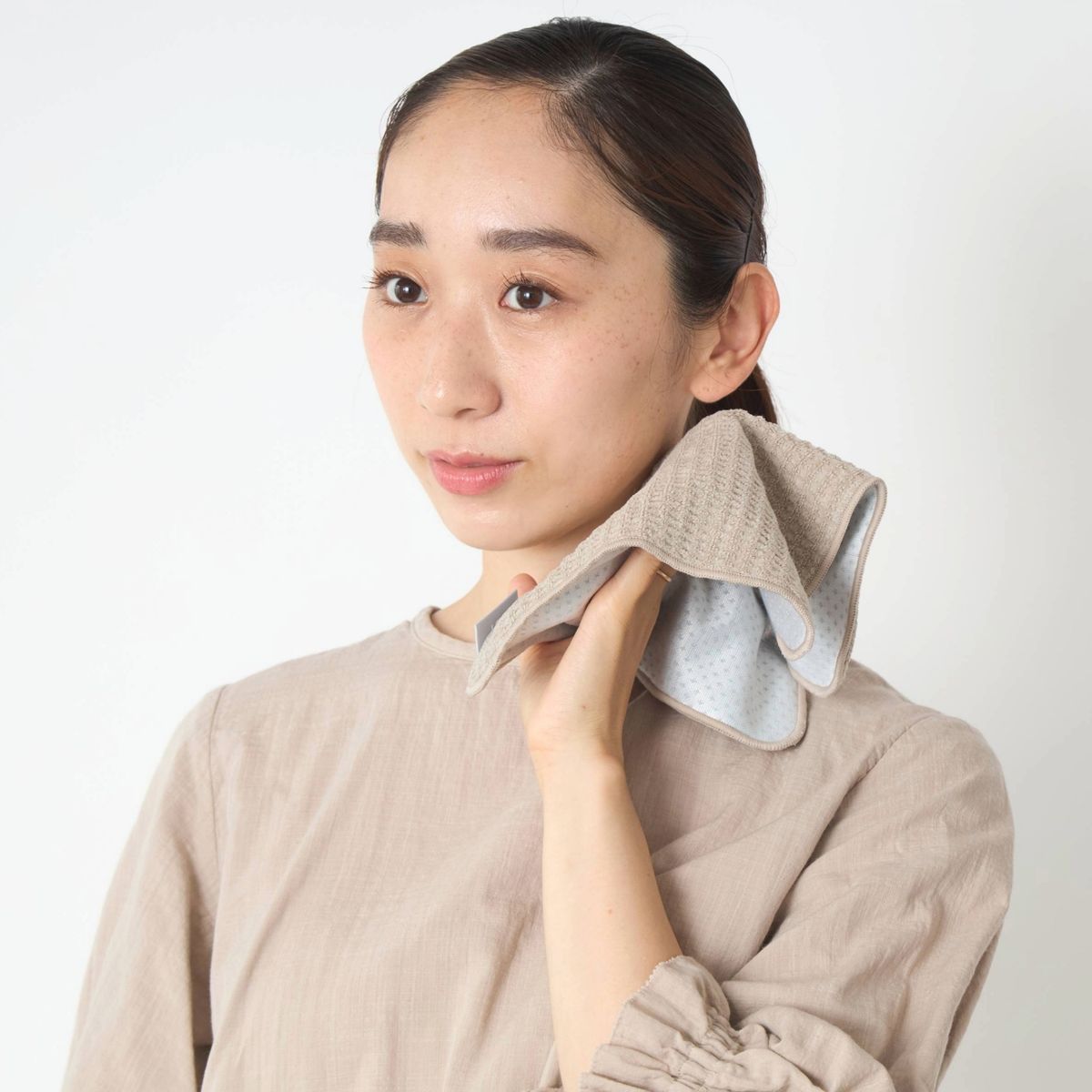 100 percent/MINUS DEGREE Limited