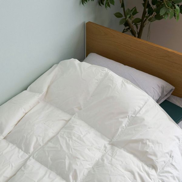 羽毛肌掛け布団 シングル -単品でも2枚合わせでも使えるから、年中活躍