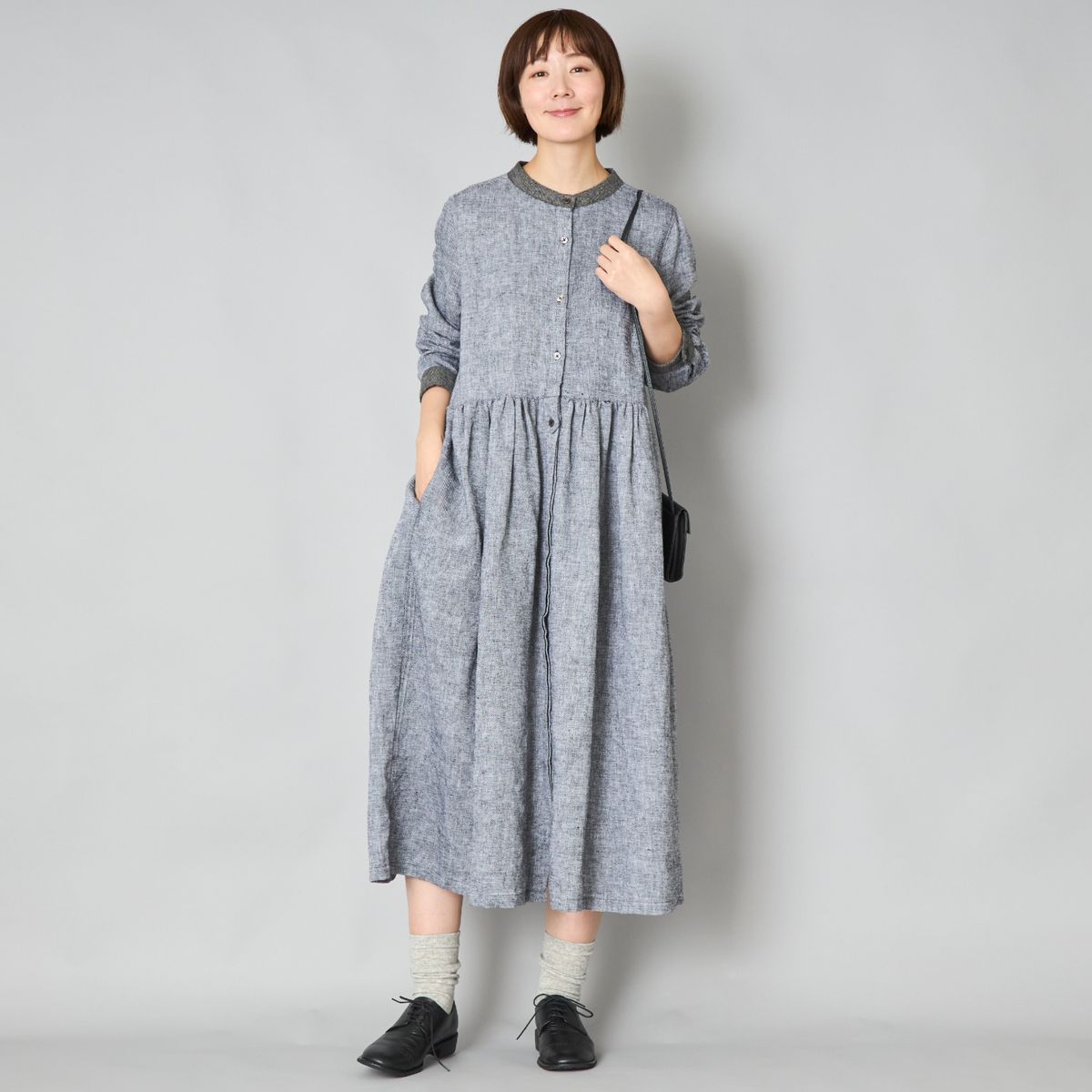 ubasoku/バイカラー バンドカラー長袖ワンピース ブラックシャンブレー ubasoku/バイカラー バンドカラー長袖ワンピース ブラックシャンブレー