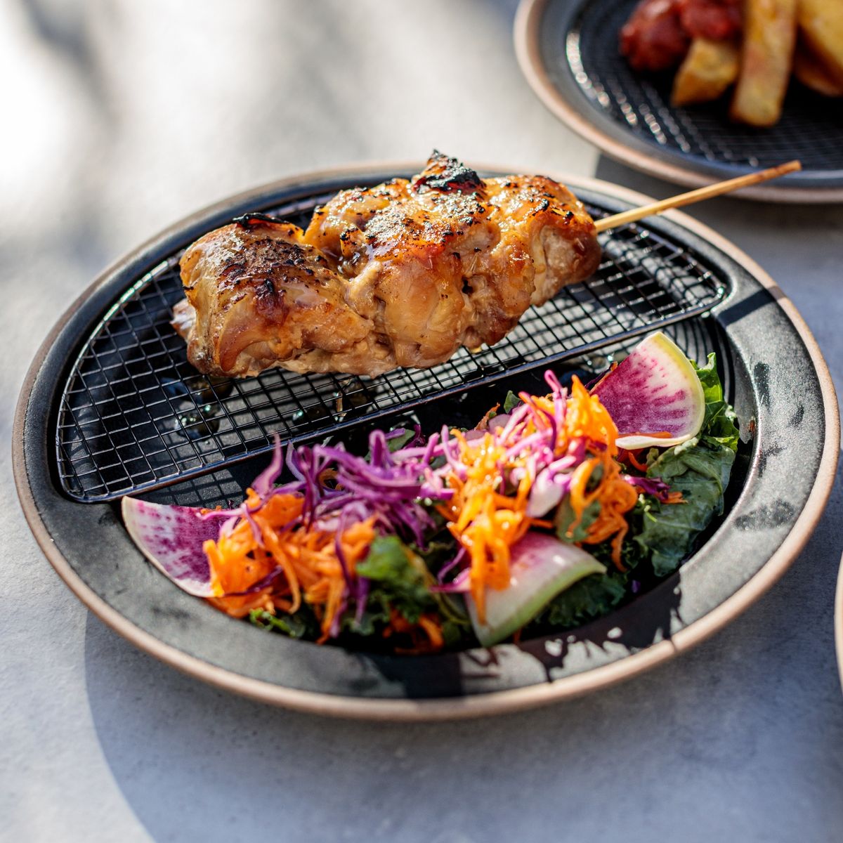 KIKIME/amime プレート半月 黒酸化網