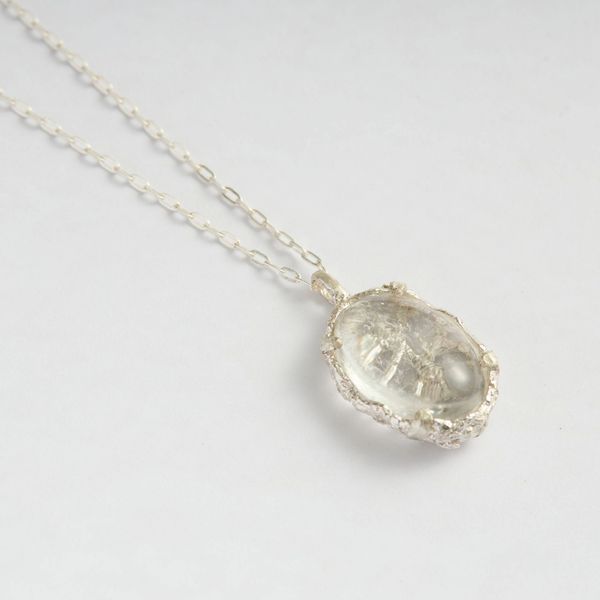 ☆天然石☆ 白砡 ネックレス アクセサリー 天然無処理 （精巧な彫刻）美品 ichinose naomi/usurai ネックレス -透明感あふれる天然石の輝きが顔