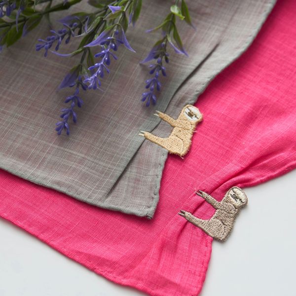 CLASSICS THE SMALL LUXURY/HIKKOMI ハンカチ なまけもの -老舗