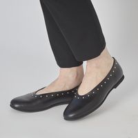 SHOESbakery/足に優しい深履きのバレエシューズ　スタッズつき