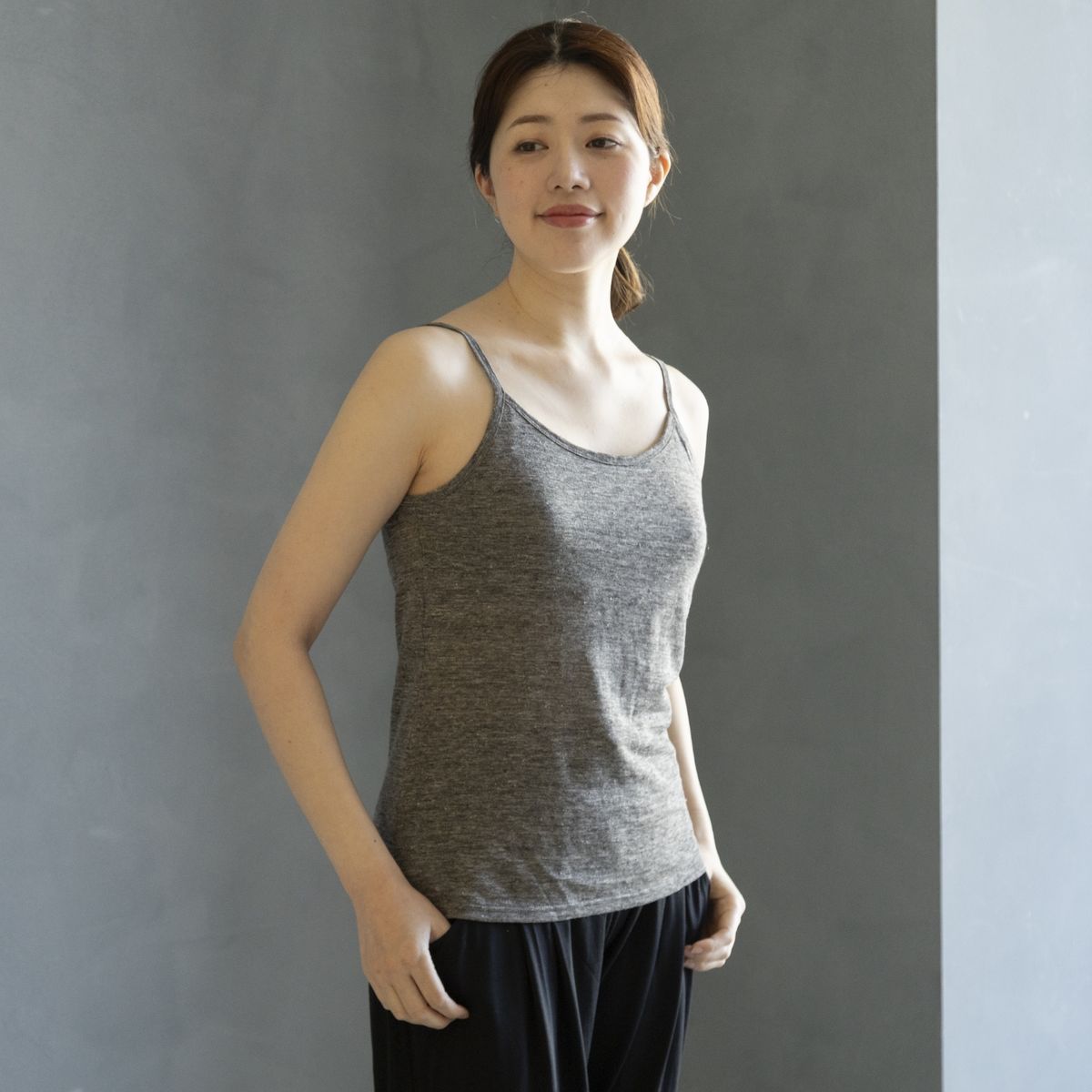 Kilka/風を通してひんやり涼しいリネン100％ブラトップ