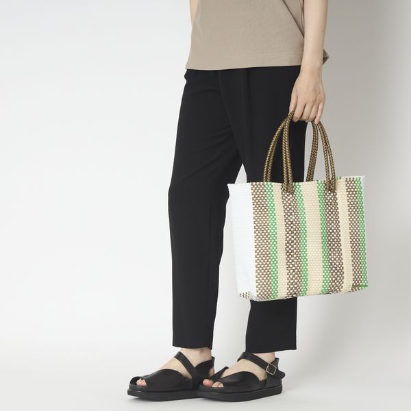 Moonbird/手編みのメルカドバッグ Mサイズ -実は1年中活躍、A4サイズも