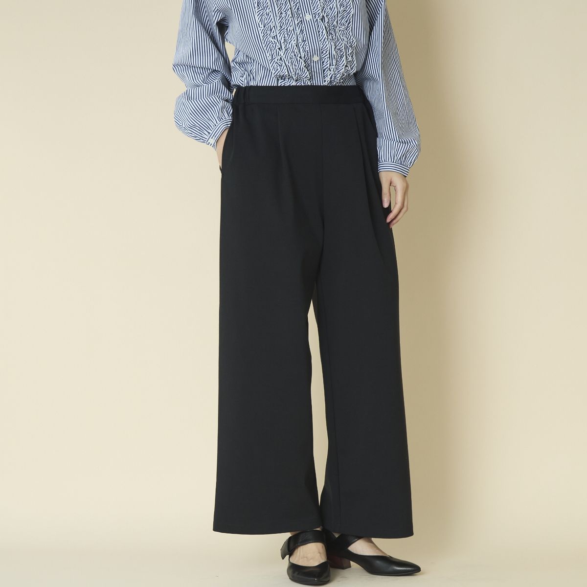 Kilka/ONとOFFをつなぐ、よく伸びる楽ちんパンツ