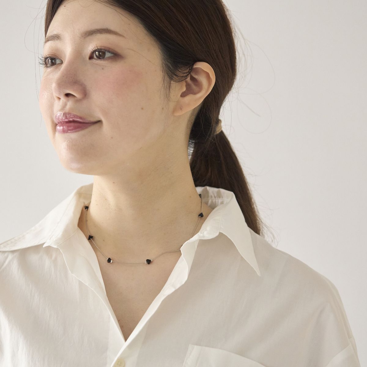 STELLA CIFFON/トライアングルビーズネックレス