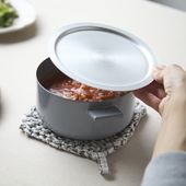 JIU/積み重ねられるフタ