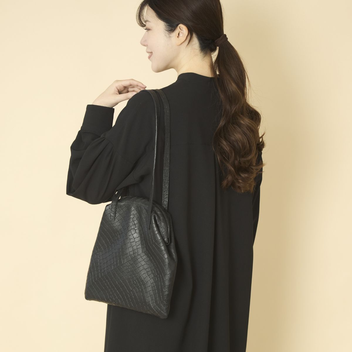 POMTATA/DLIA FRAME SAC ブラック