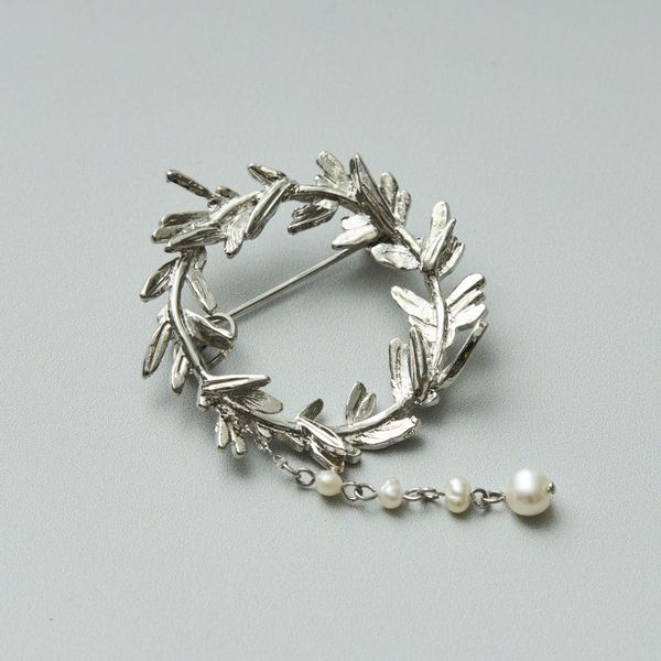 Ouca/リーフ+淡水パールブローチ サークル