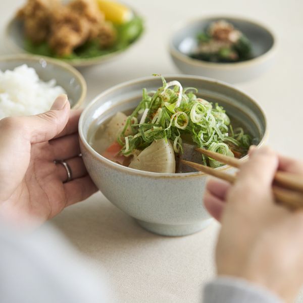 幸楽窯 錦三色矢絣形 五角仲付 -ハレの日の食卓に！上品な角鉢