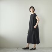 motone/ボートネックロングワンピース ノースリーブ