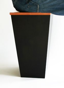 Eau/TRASH BOX STOOL