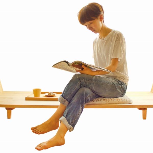 cosine/お昼寝ソファ -椅子に座る快適さと、低い暮らしの両立