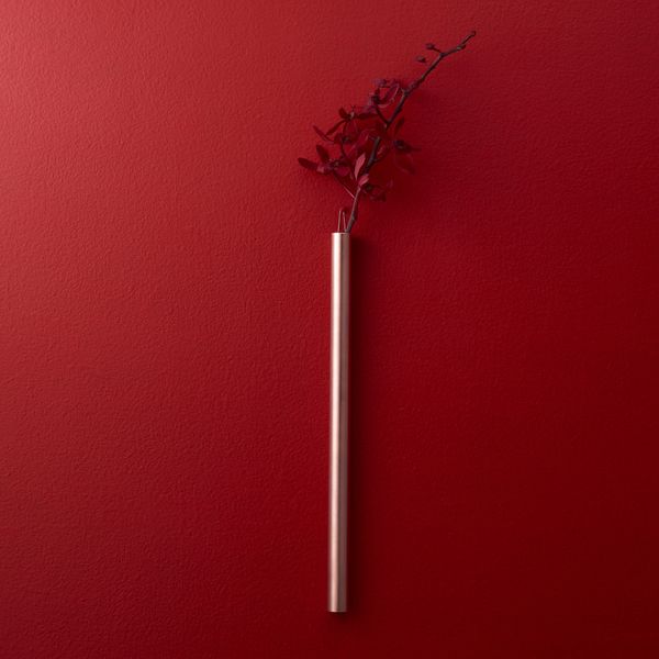 RED＆WHITE/フラワーベース -空間に凛々しい美しさを添える銅の花器