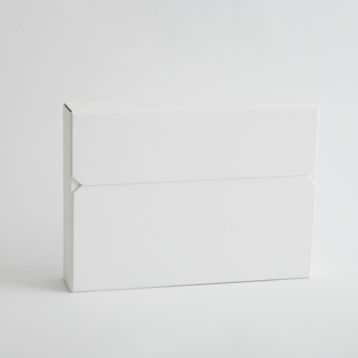 ISSHINDO PRODUCTS/ドキュメントケース クロス貼タイプ 60mm（旧仕様）