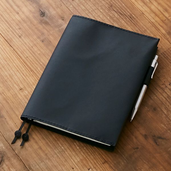 KAKURA/A5 手帳カバー -一生使える、美しく軽やかな革のカバー