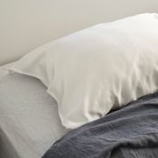 DRESS HERSELF/シルクピローカバー