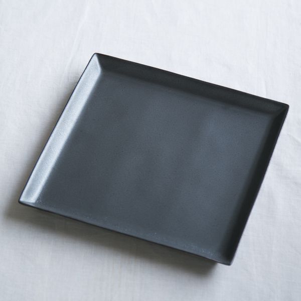 ウエダ　キヨアキ☆四角皿 KIHARA/SQUARE 角皿 大 黒鉄砂 -深い黒釉が料理を引き立ててくれます