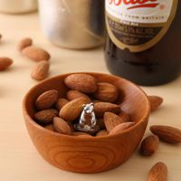 SHIROKANE/くまのナッツプール