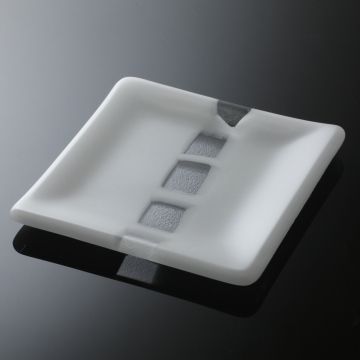 サブロウ/角皿 小 c -水の波紋をイメージした美しいモザイク柄のガラス